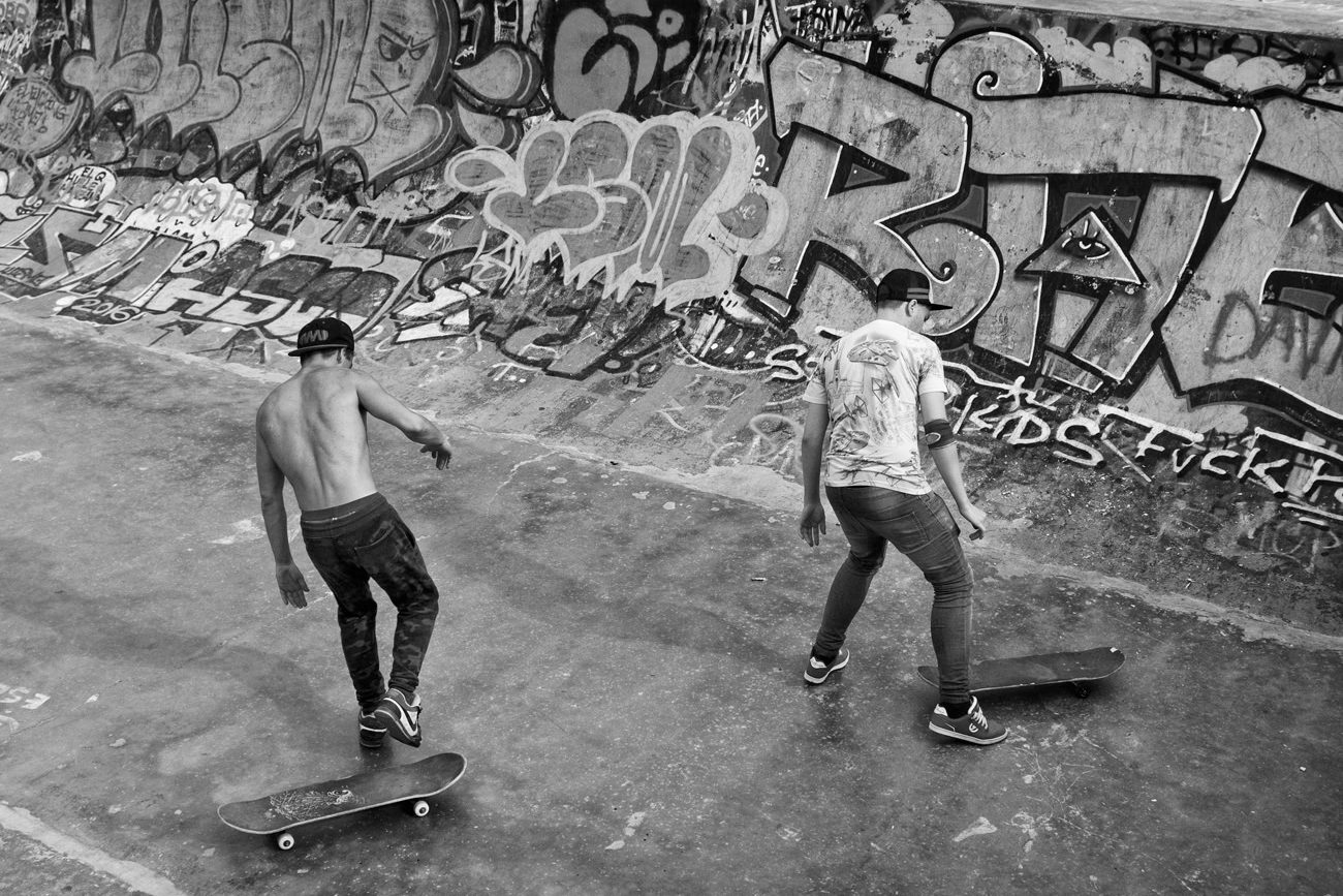 Skate in the skatepark and graffiti